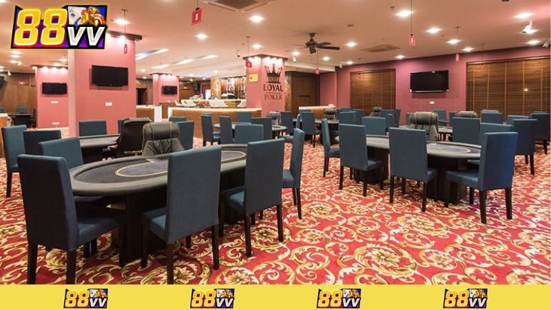 grand loyal poker club